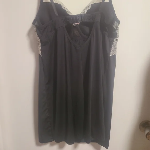 Maid Lingerie - Picture 3 of 3